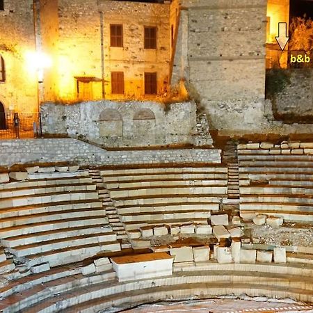 Apartamento Casa Al Teatro Terracina Exterior foto