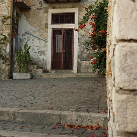 Apartamento Casa Al Teatro Terracina Exterior foto